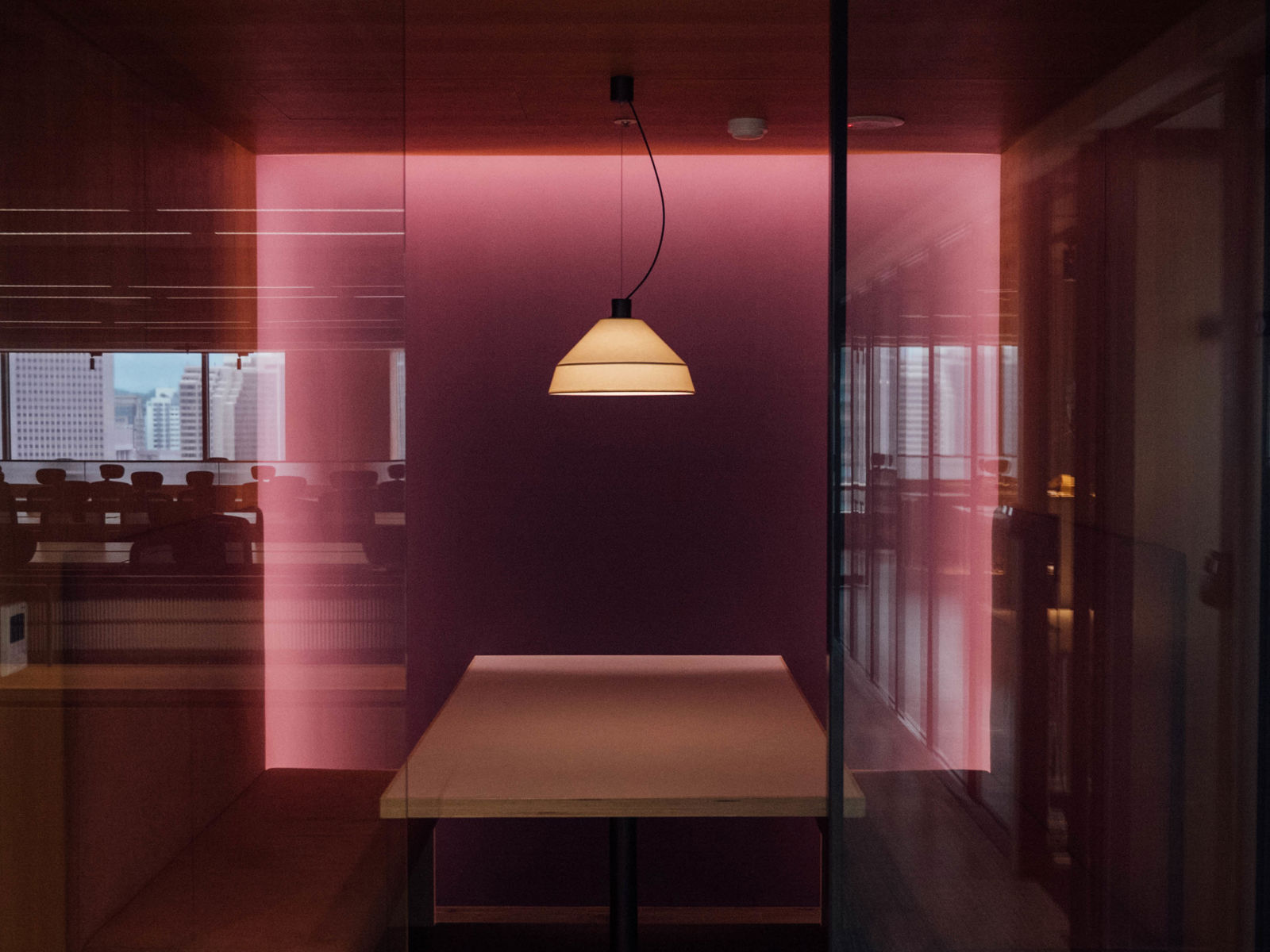 小隔間會議室環境照