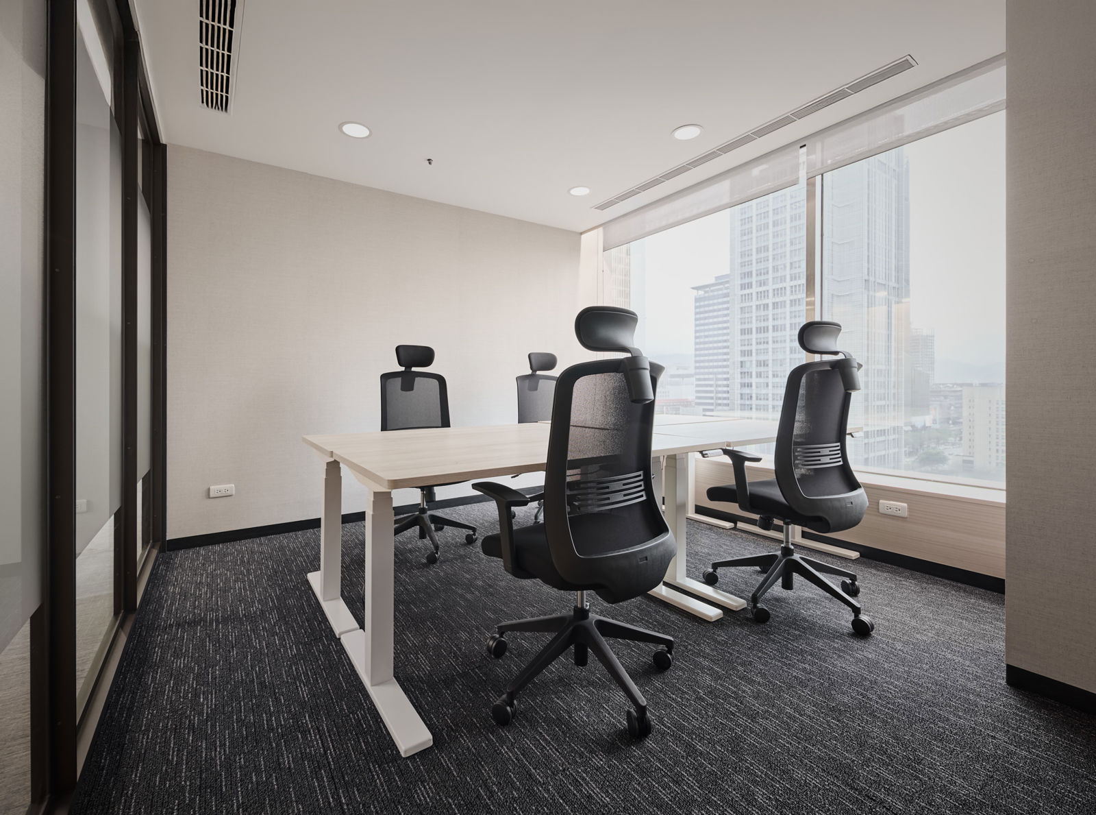 4 People Private Office